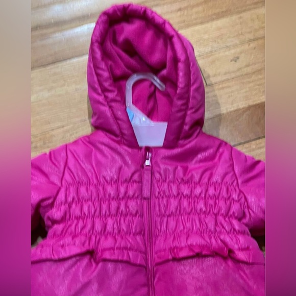 Rothschild Baby Bunting Size 6-9 M Bright Pink Ruffles Fleece Lined EXCELLENT - Picture 3 of 10